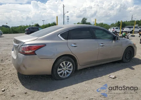 2015 Nissan Altima 2.5 z USA, uszkodzony, nr VIN 1N4AL3APXFN341268